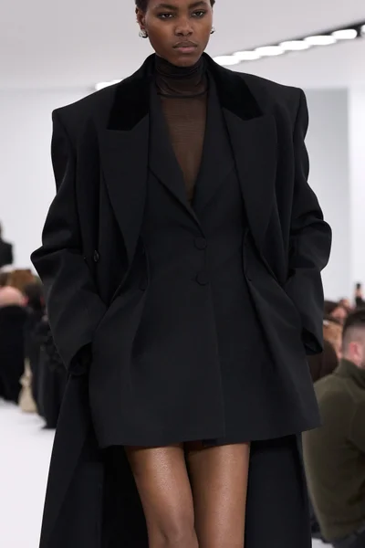 Look 7